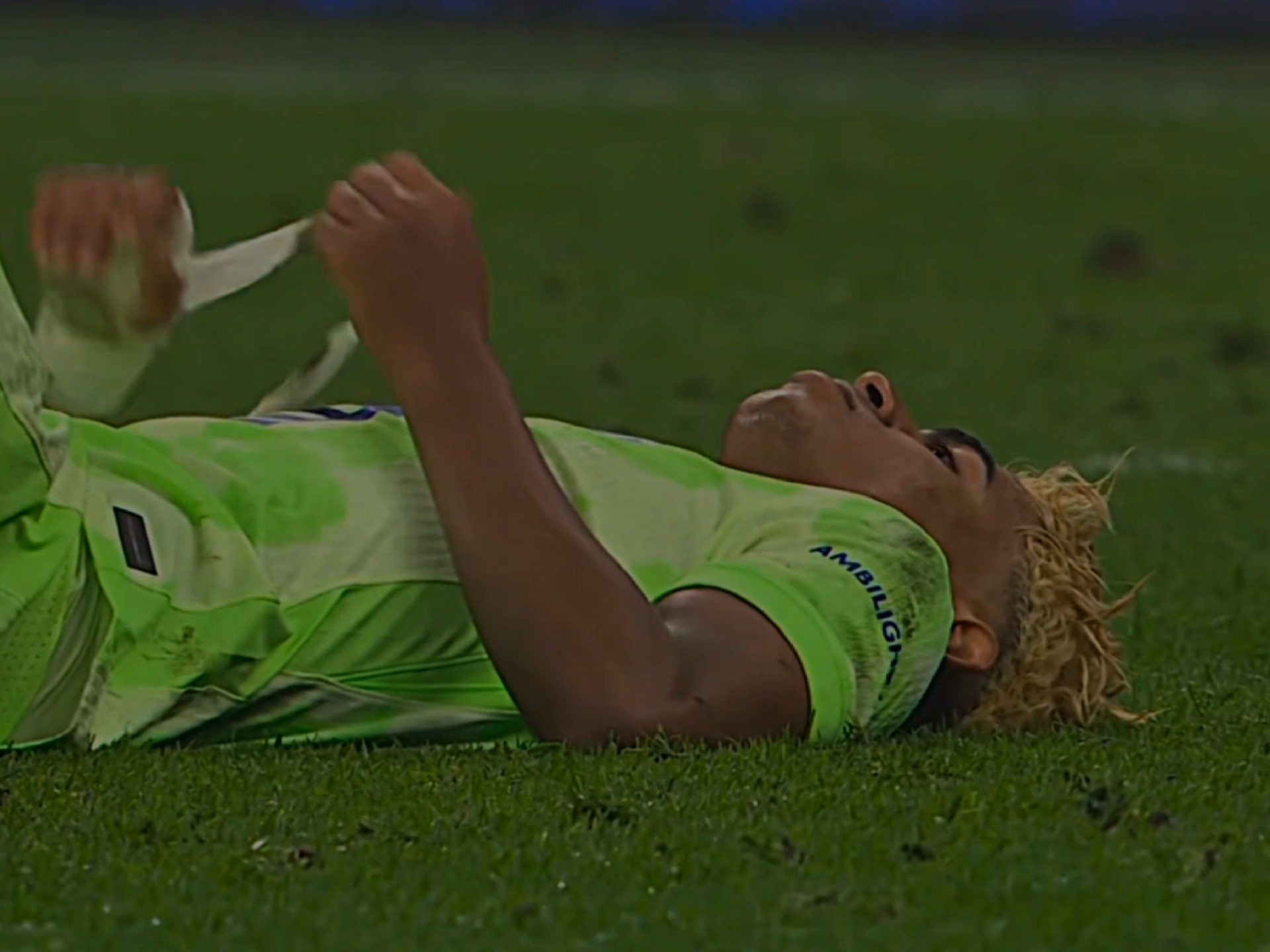 汉堡队遭遇惨败，球队实力暴露无遗