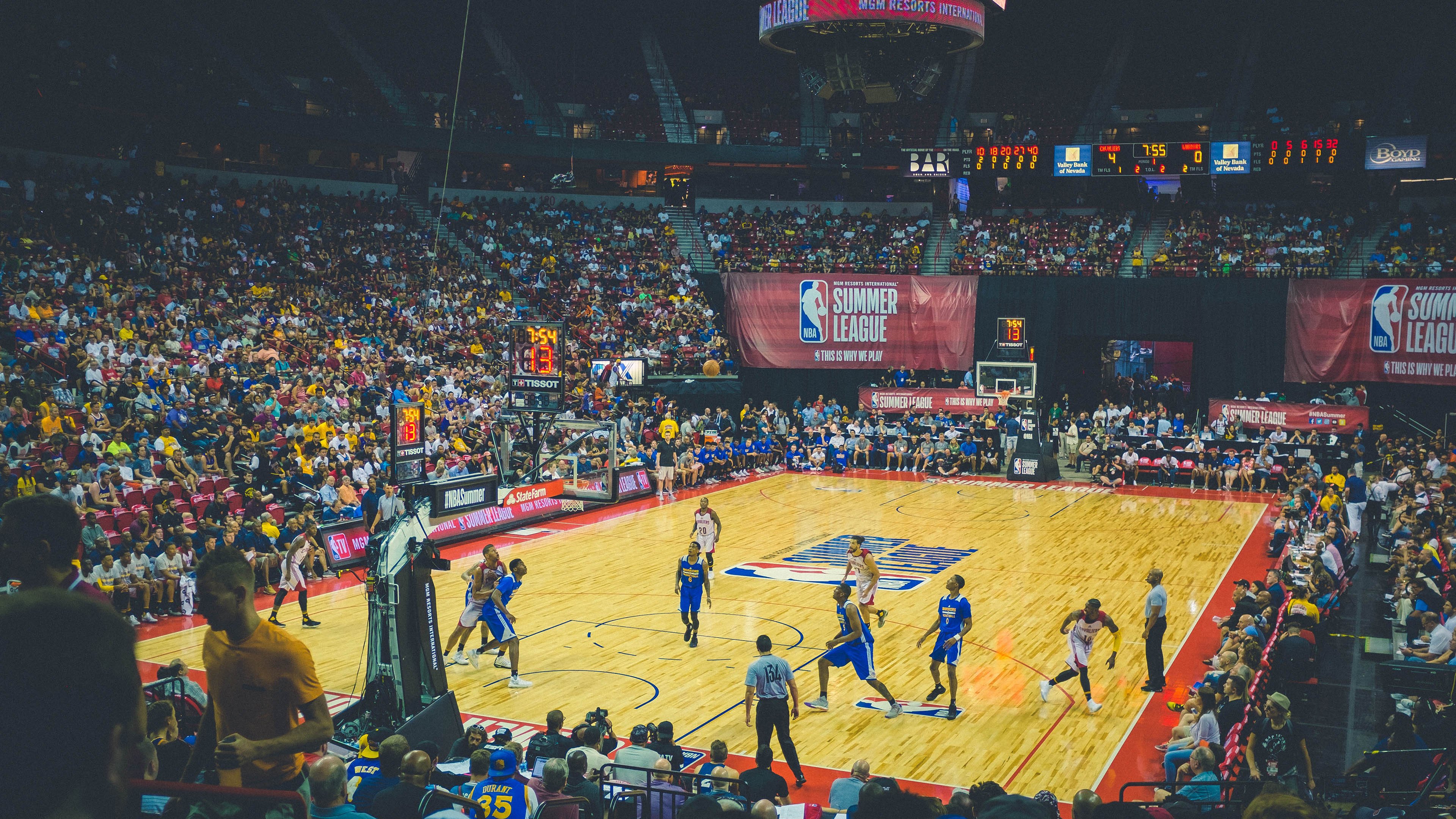 绝境重生，新疆队惊天逆转，米切尔一剑封喉终结马刺王朝