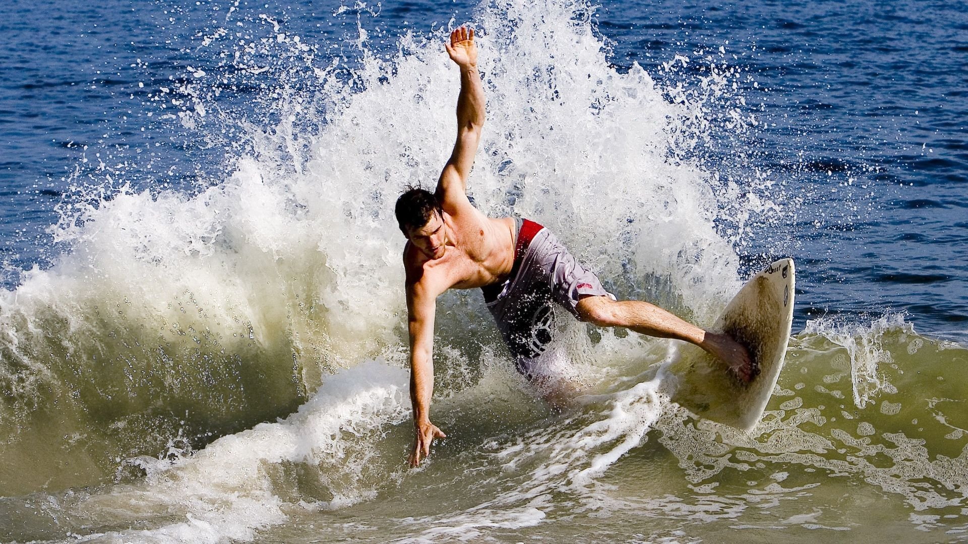 新疆队对阵雄鹿，马克西惊艳四座，一场跨越文化的篮球对话